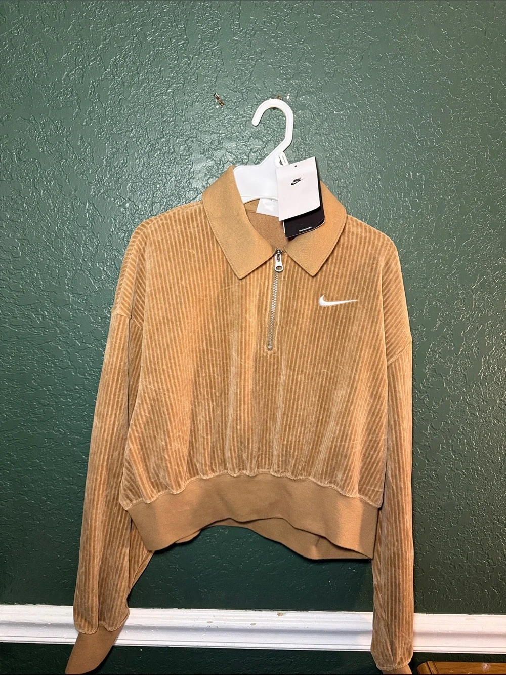 NEW! Nike Women’s Tan Velour 1/4 Zip Cropped Jacket XS Oversized Fit
